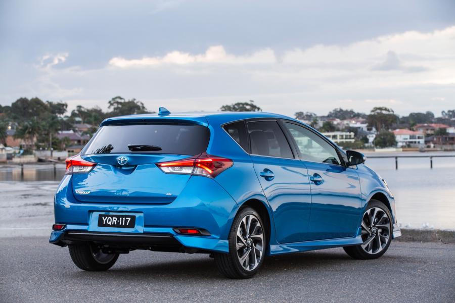  Toyota Corolla ZR 2015 года  (фото 2 из 8)